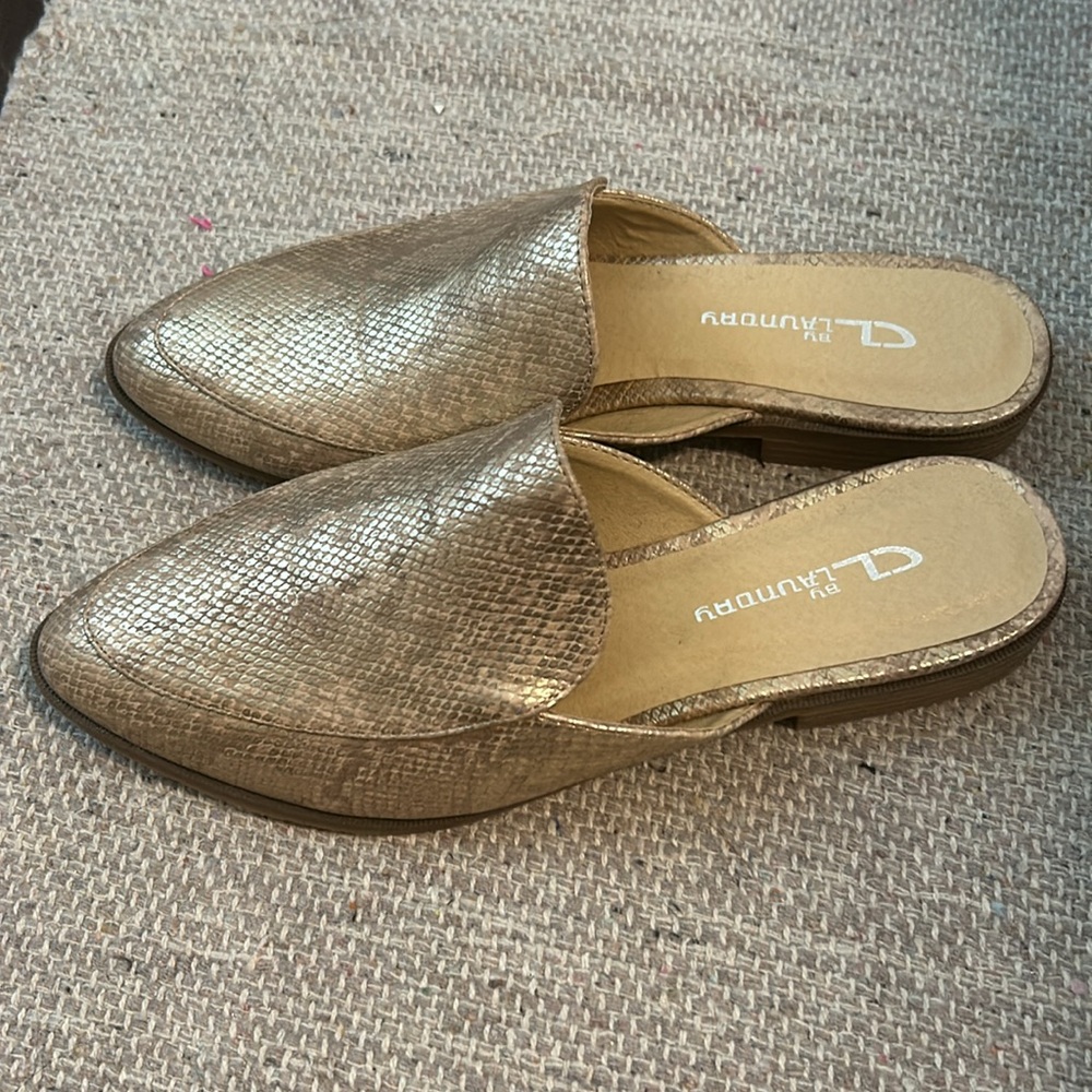 Gold print mules